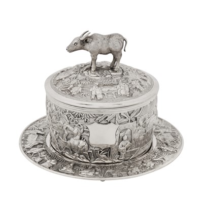 Lot Canton circa 1890, marked Shen Chang, retailed by Wo Shing