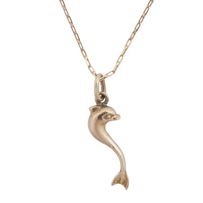 Lot 290 - A dolphin pendant necklace