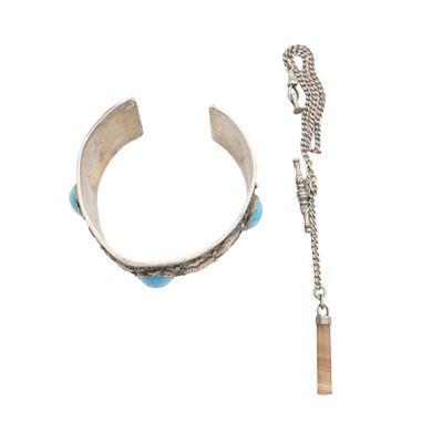 Lot 33 - A bangle and a watch chain