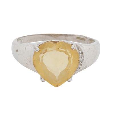 Lot 119 - A citrine and diamond heart ring