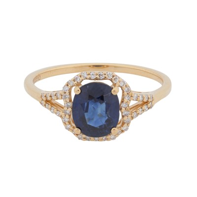Lot 14 - A sapphire and diamond ring