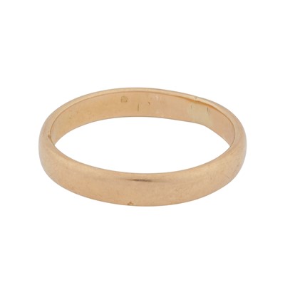 Lot 361 - A band ring