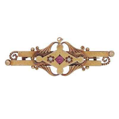 Lot 53 - A ruby and diamond brooch