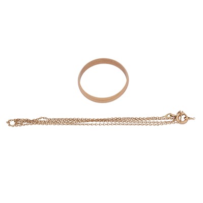 Lot 337 - A band ring together with a chain