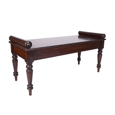 Lot 6 - A Regency mahogany window seat