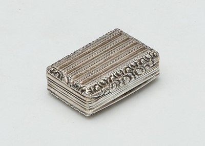 Lot 118 - Antique George IV Sterling Silver vinaigrette...