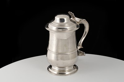 Lot 151 - Antique George III Sterling Silver lidded...