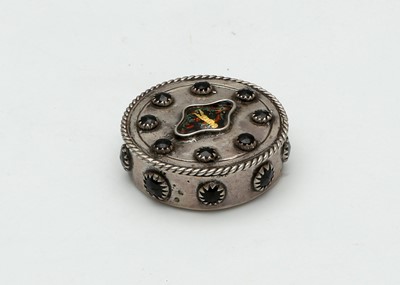 Lot 120 - Antique Silver circular snuff / pill box, the...