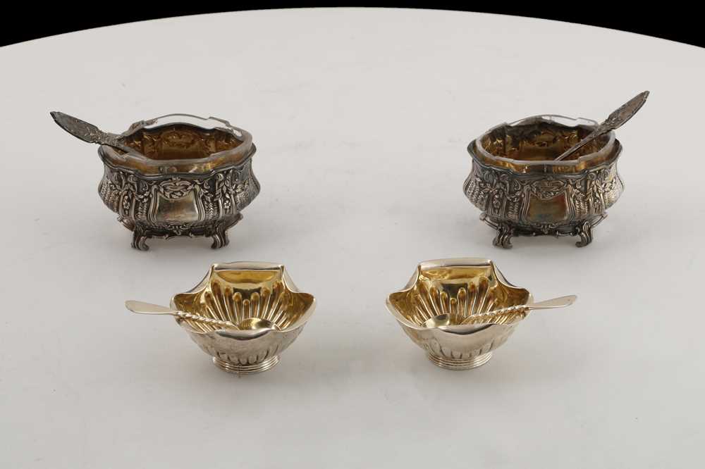 Lot 324 - Pair of Antique Victorian Sterling Silver salt...