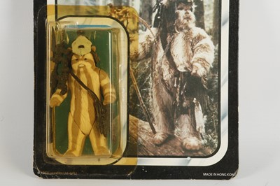 Lot 413 - 1983 LOGRAY (Ewok Medicine Man). 65 - Back...