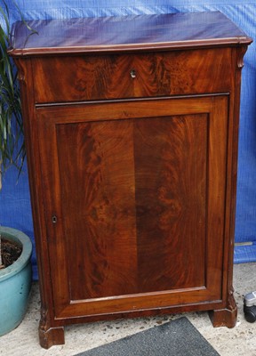 Lot 826 - A 19th century French side cabinet, with...