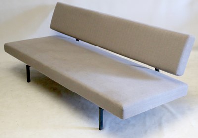 Lot 207 - MARTIN VISSER 1960's sofa day bed, with grey...