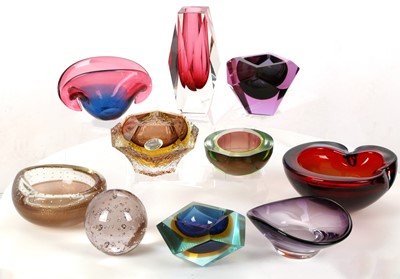 Lot 257 - A SELECTION OF 1960s MURANO SOMMERSO GLASS...