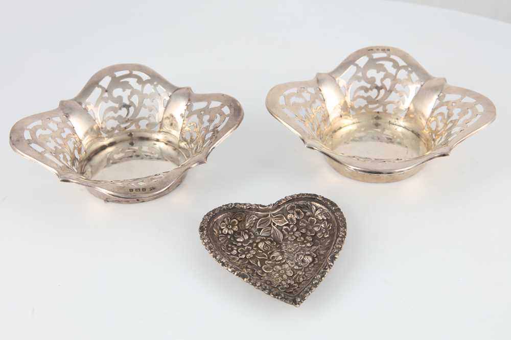 Lot 66 - Pair of Antique Edwardian Sterling Silver...