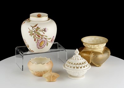 Lot 240 - A GOOD COLLECTION OF ROYAL WORCESTER PORCELAIN,...