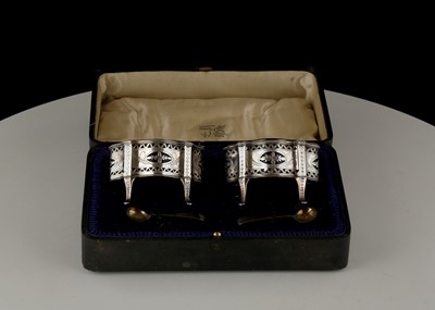 Lot 128 - Pair of Antique George V Sterling Silver salt...