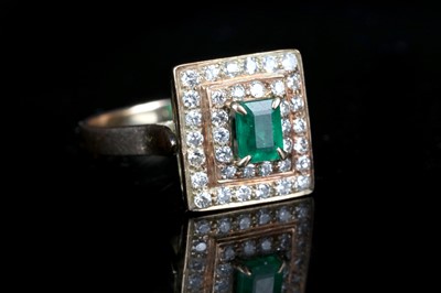Lot 163 - An 18ct Gold, Emerald and Diamond set square...