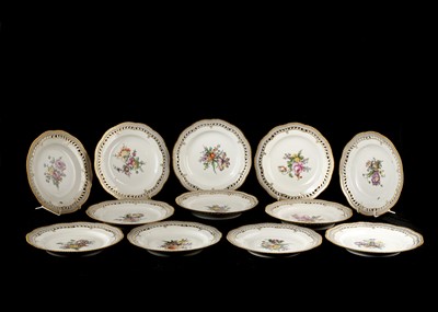 Lot 216 - A FINE SET OF TWELVE ROYAL COPENHAGEN...