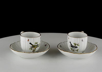 Lot 218 - A PAIR OF MEISSEN ORNITHOLOGICAL CUPS AND...