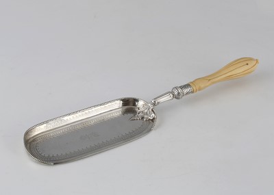 Lot 13 - Antique Victorian Sterling Silver crumb scoop...