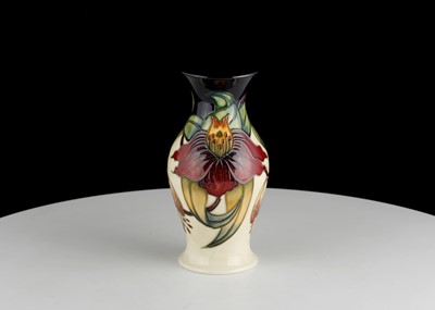 Lot 250 - A CONTEMPORARY MOORCROFT POTTERY VASE, dated...