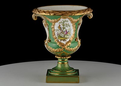 Lot 209 - A FINE ENGLISH PORCELAIN VASE, PROBABLY...