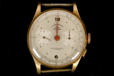 Lot 261 - A gent's vintage 18ct gold cased 'Chronographe...