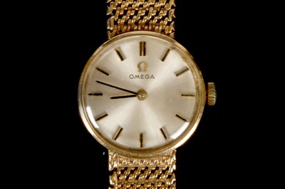 Lot 265 - A ladies c.1960's 9ct gold cased Omega dress...