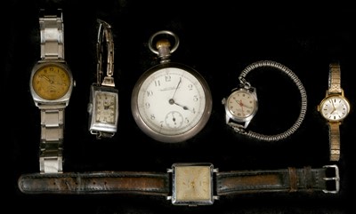 Lot 262 - A gent's vintage Oris wristwatch, together...