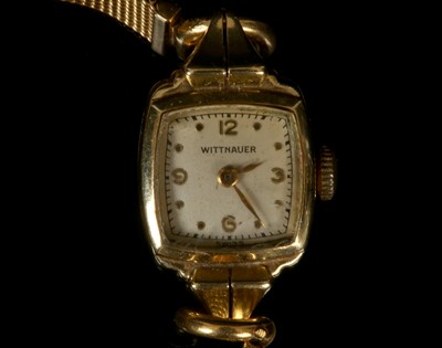 Lot 233 - A ladies vintage 14k gold cased Wittnauer...