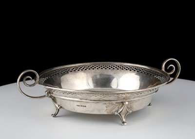 Lot 791 - Antique George V Sterling Silver bowl by...