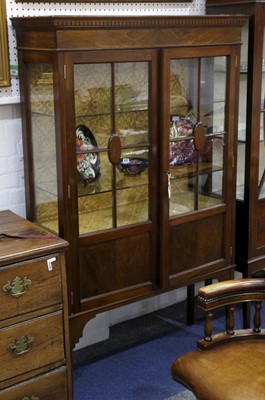 Lot 160 - Edwardian mahogany display cabinet, dentil...