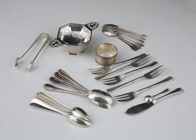 Lot 516 - A mixed lot of Antique Sterling Silver items...