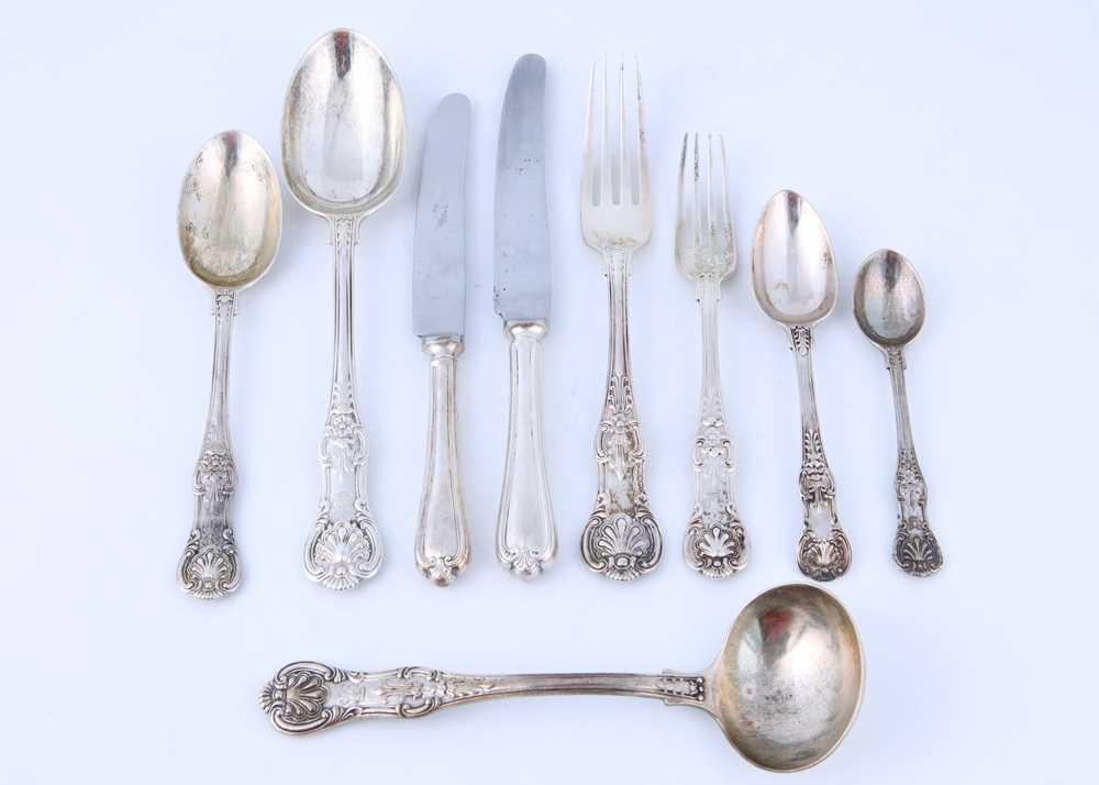 Lot 537 - Antique Edwardian Sterling Silver canteen of...