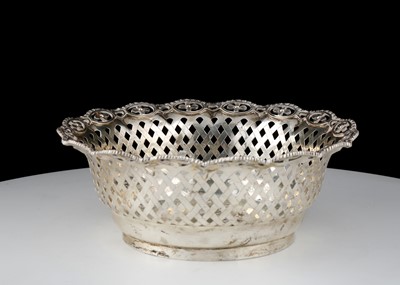 Lot 792 - Antique George V Sterling Silver bowl by...