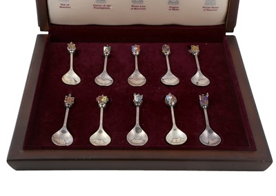 Lot 796 - Set of Elizabeth II Sterling Silver Queen's...