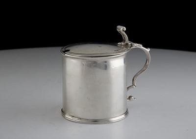 Lot 671 - Antique early George III Sterling Silver...