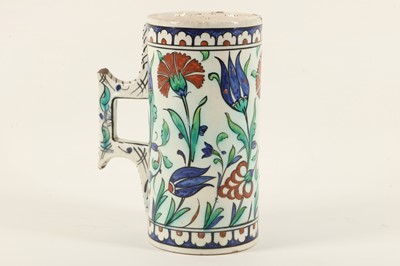 Lot 98 - An early 20th Century Cantagalli tankard...