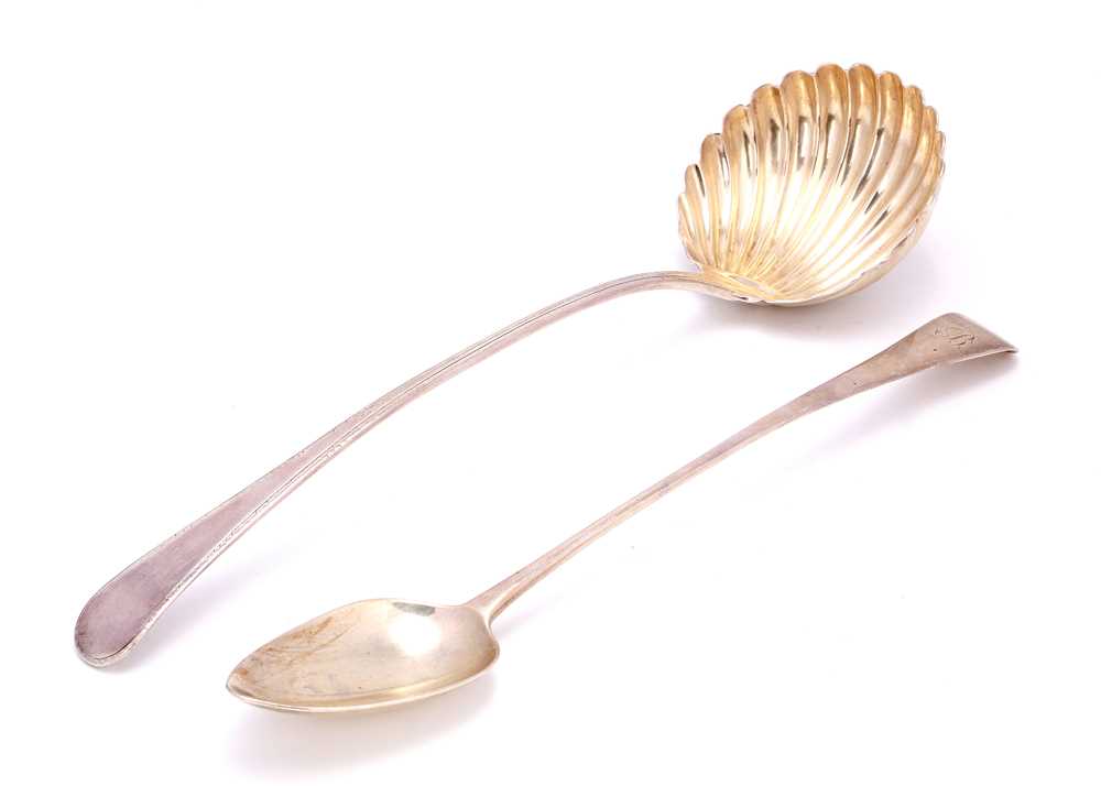 Lot 572 - A George III antique sterling silver shell...