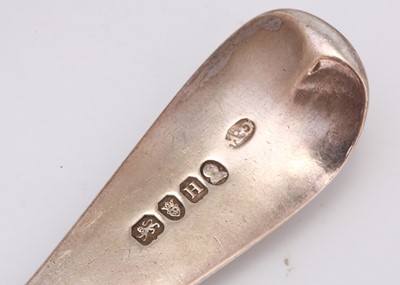 Lot 572 - A George III antique sterling silver shell...