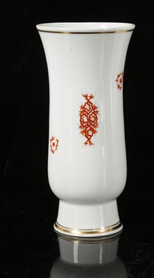 Lot 462 - A COLLECTION OF MEISSEN 'RED MING DRAGON...