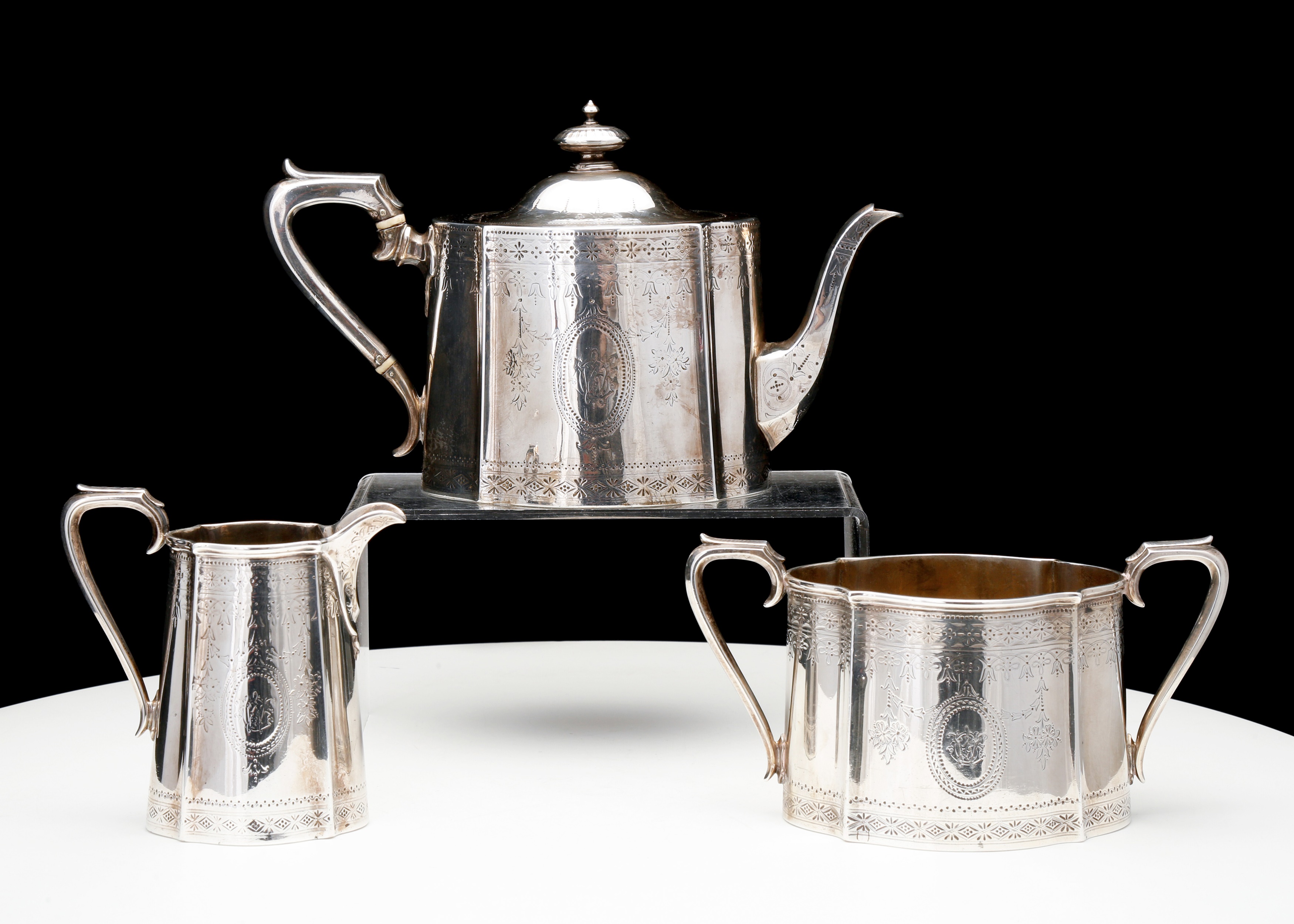 Lot 435 - A Victorian antique sterling silver