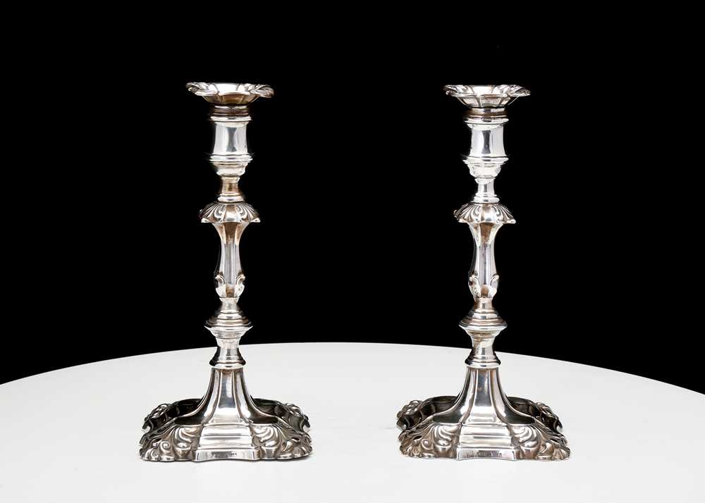 Lot 365 - A pair of William IV antique sterling silver...