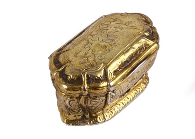 Lot 41 - An 18th century gilt metal alloy snuff box,...