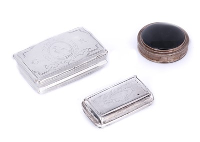 Lot 219 - An 18th century silver snuff box, possibly...