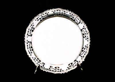 Lot 387 - A George V antique sterling silver salver,...