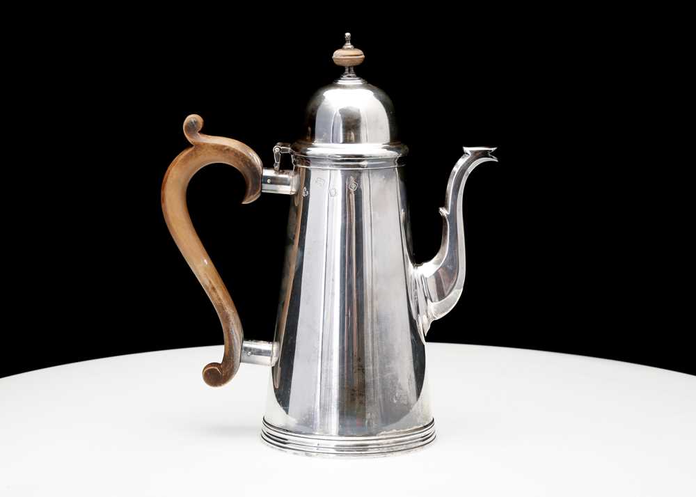 Lot 424 - An Elizabeth II sterling silver coffee pot,...