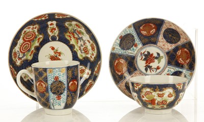 Lot 307 - A COLLECTION OF WORCESTER PORCELAIN TEAWARE,...