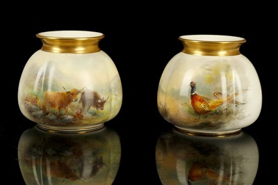 Lot 356 - A SMALL PAIR OF ROYAL WORCESTER PORCELAIN...