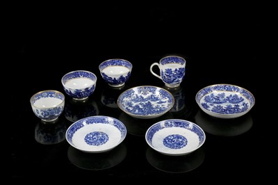 Lot 391 - A COLLECTION OF WORCESTER PORCELAIN TEAWARE,...